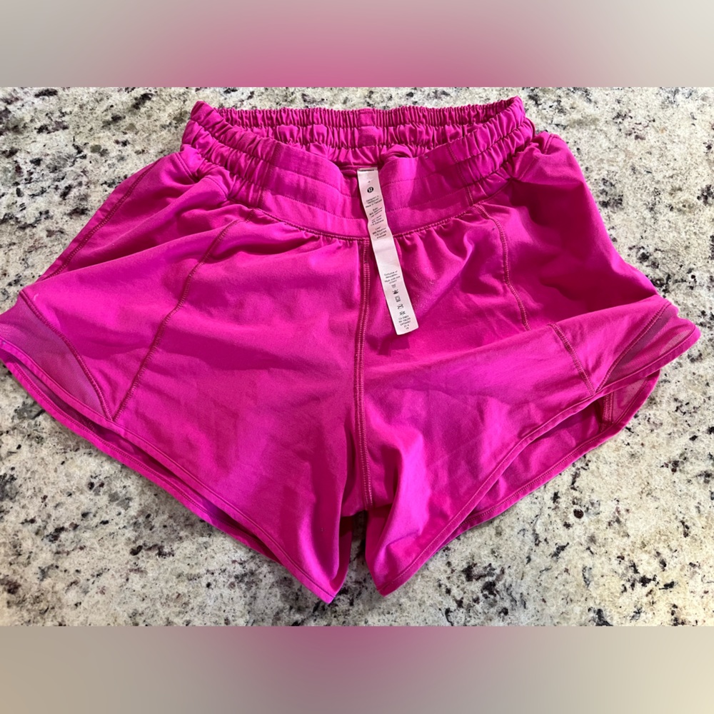 Lululemon Girls Hotty-Hot 4” Low-Rise shorts Sonic Pink